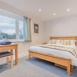 3 Bed In Sz412 Ambleside